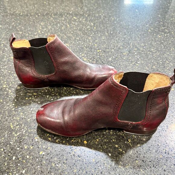 Frye Jillian Cordovan Leather Chelsea Boots. Size 7. - Picture 6 of 10